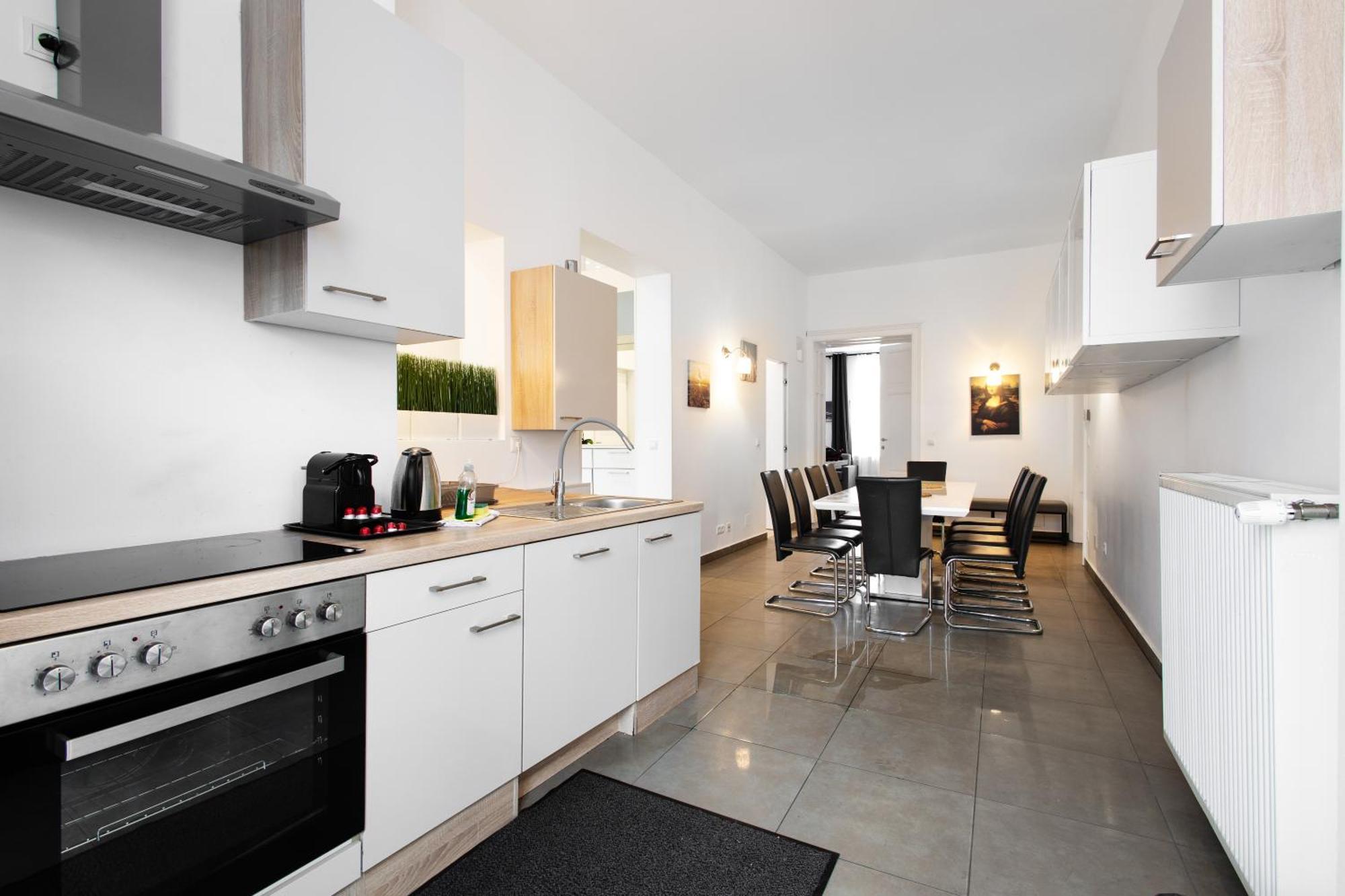 4 Red Star 8 Apartment *