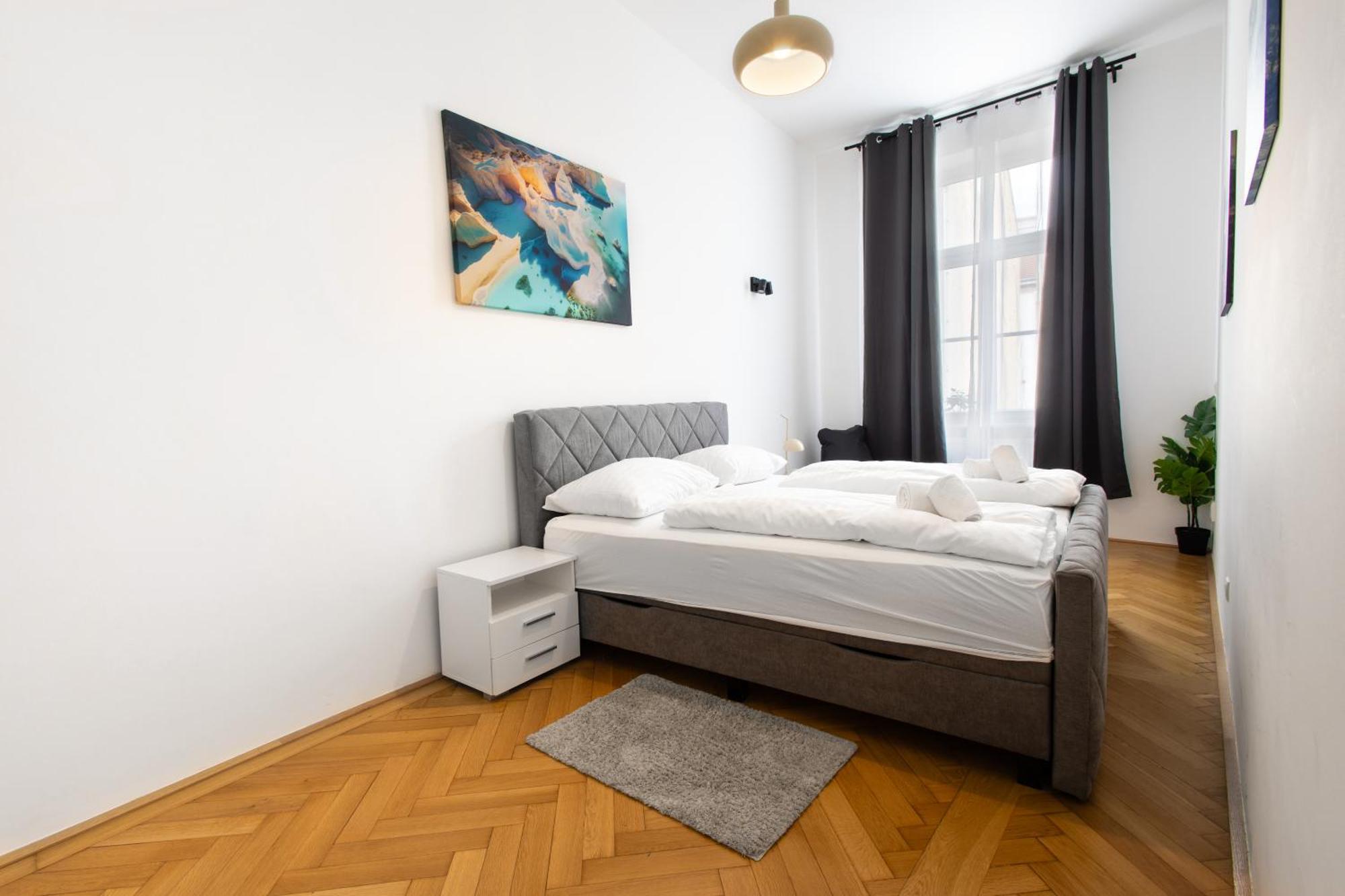 4 Red Star 8 * Vienna